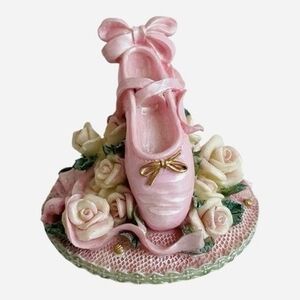Cosmos Gifts Porcelain Mini Ballet Slipper Shoe Figurine 3" Excellent Condition